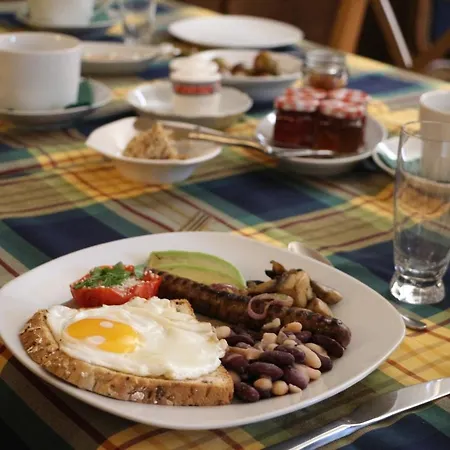 La Closerie De L'autan Bed & Breakfast 3*