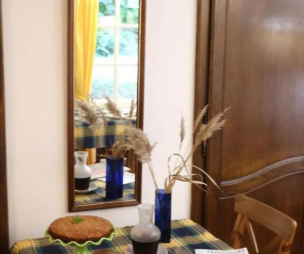 לינה וארוחת בוקר La Closerie De L'autan